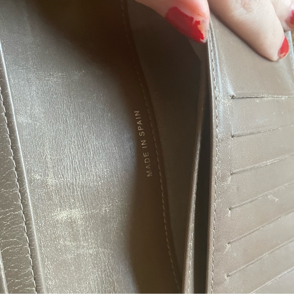 Authentic Chanel tan monogram flap wallet without holo - Picture 8 of 9